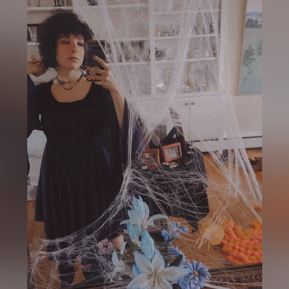 Meet your Posher, Vanessa - Picture 2 of 3